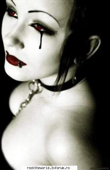 poze dark of..