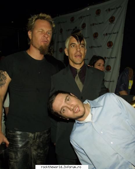 Hit-uri fara moarte - Red Hot Chili Peppers-Give it - Despre rock-muzica,versuri si melodii preferate