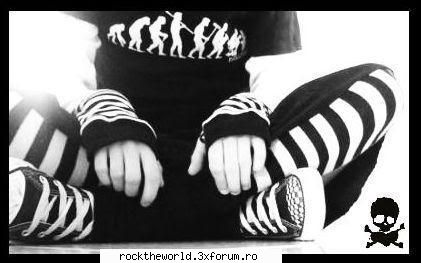 Poze emo.. - InNoCeNt sMiLe - Poze